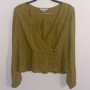 American Eagle NWT size small cross cross blouse top long sleeve with buttons